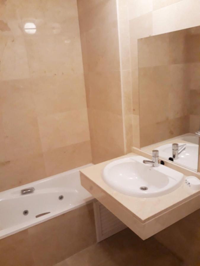 Beautiful Apartment In Duquesa Suites And Gardens Castillo de Sabinillas Zewnętrze zdjęcie